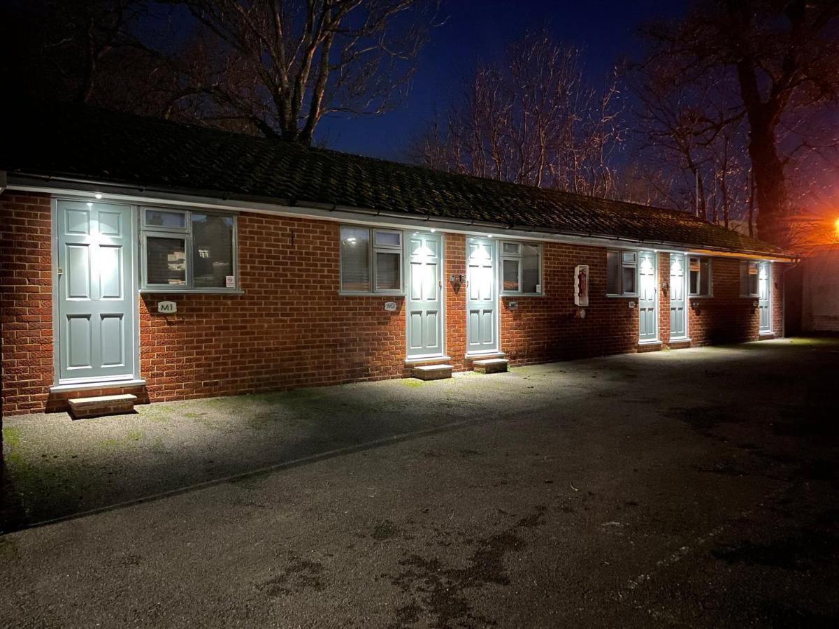 Arlan House, Superb Basingstoke Hotel Bagian luar foto