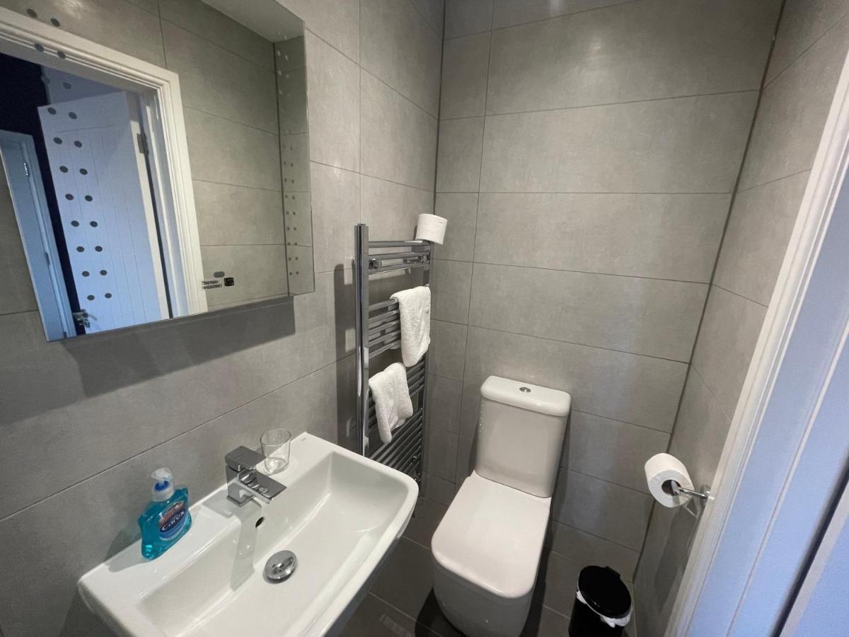 Arlan House, Superb Basingstoke Hotel Bagian luar foto