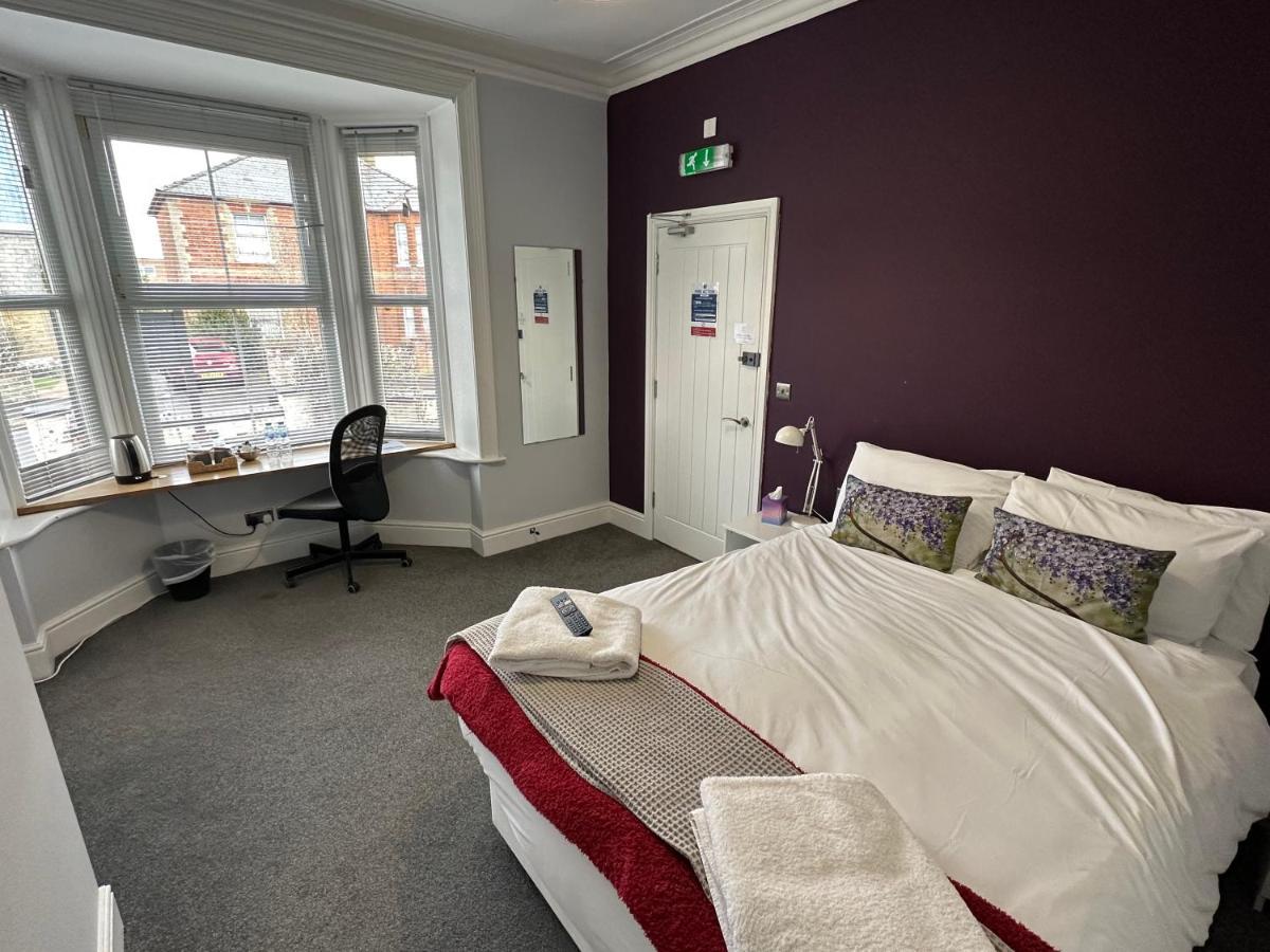 Arlan House, Superb Basingstoke Hotel Bagian luar foto